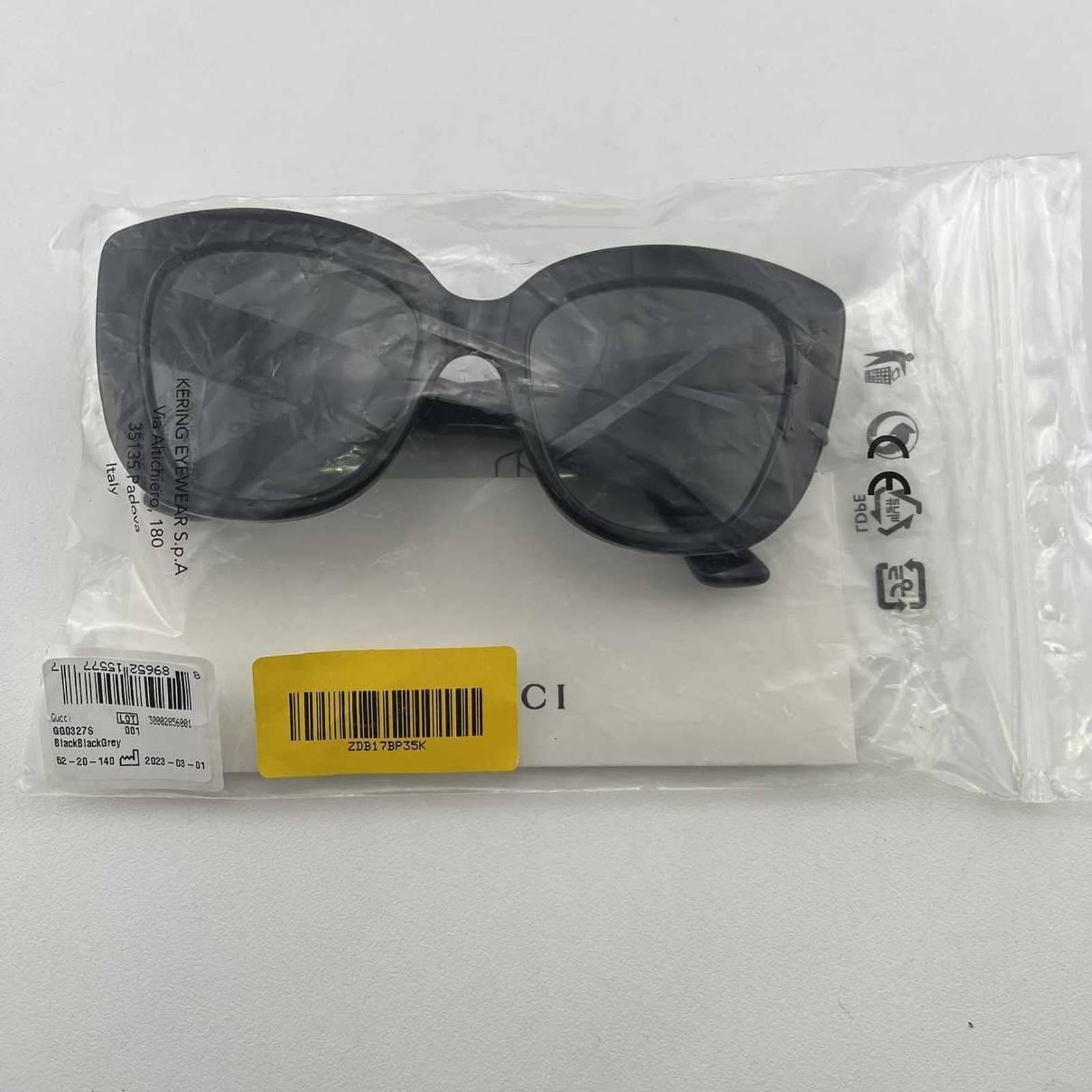 Women Black Oversized Cat Eye Sunglasses GG0327S-001