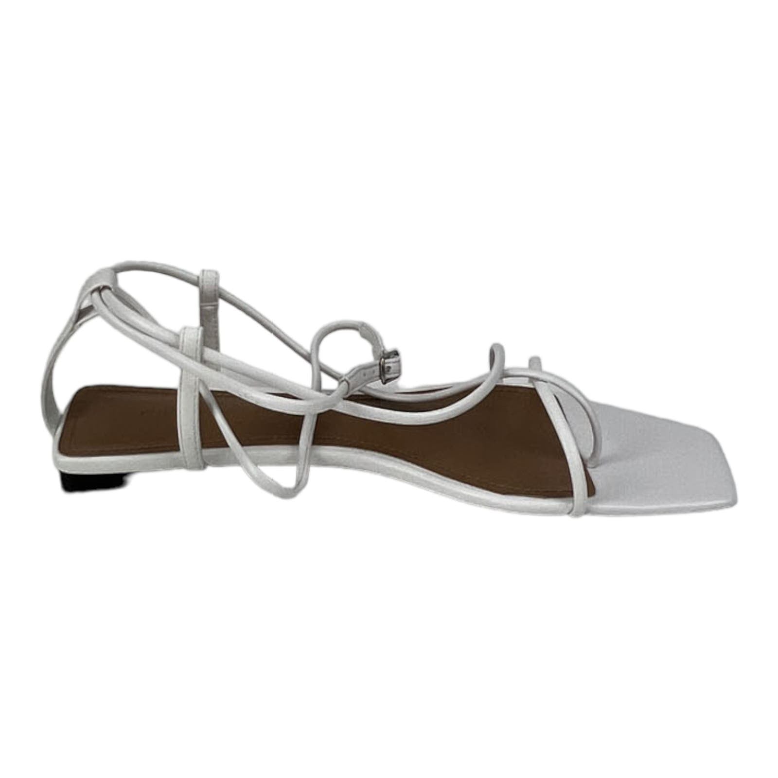 Who What Wear Women US 7 White Straps Flat Gladiator Zander Sandals