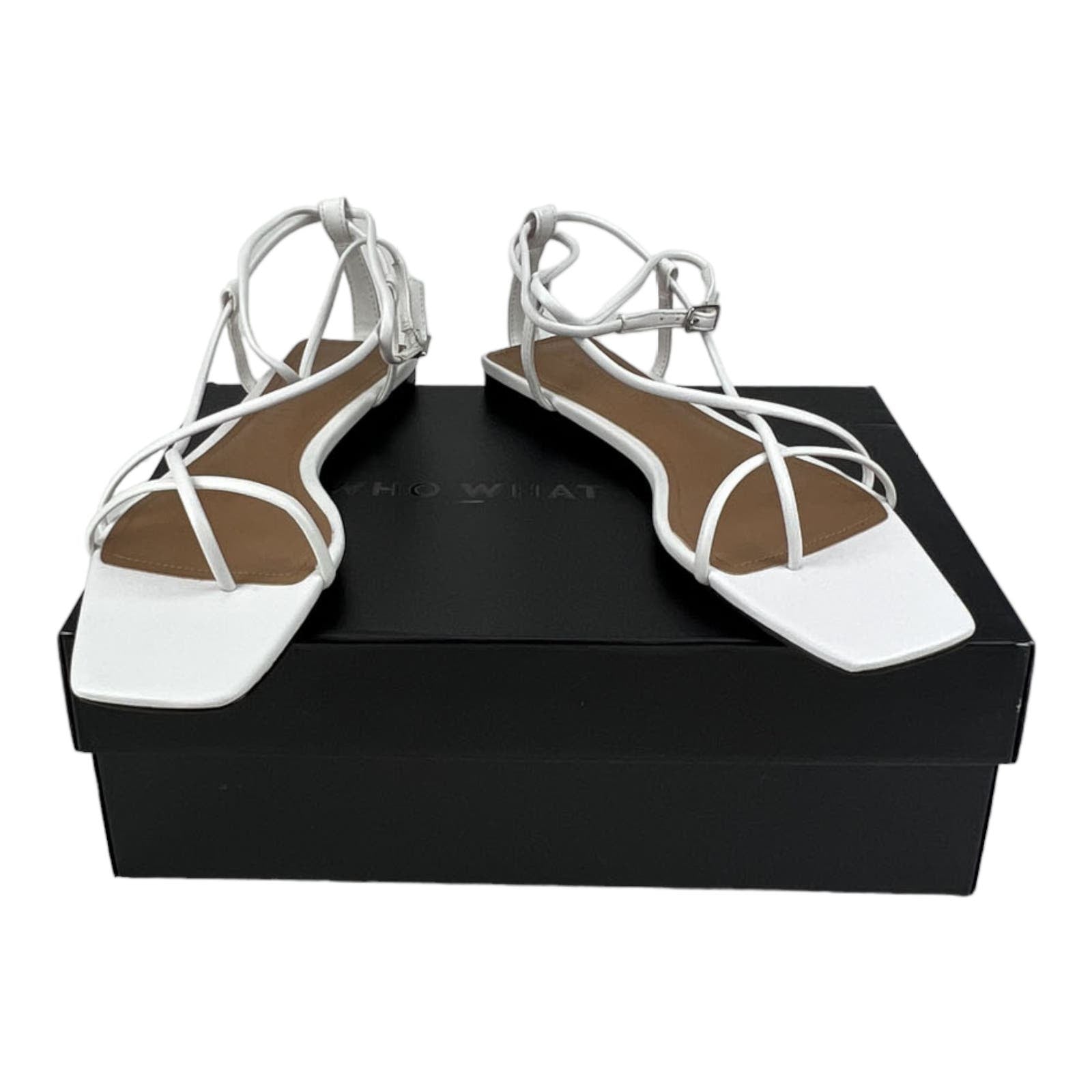 Who What Wear Women US 7 White Straps Flat Gladiator Zander Sandals