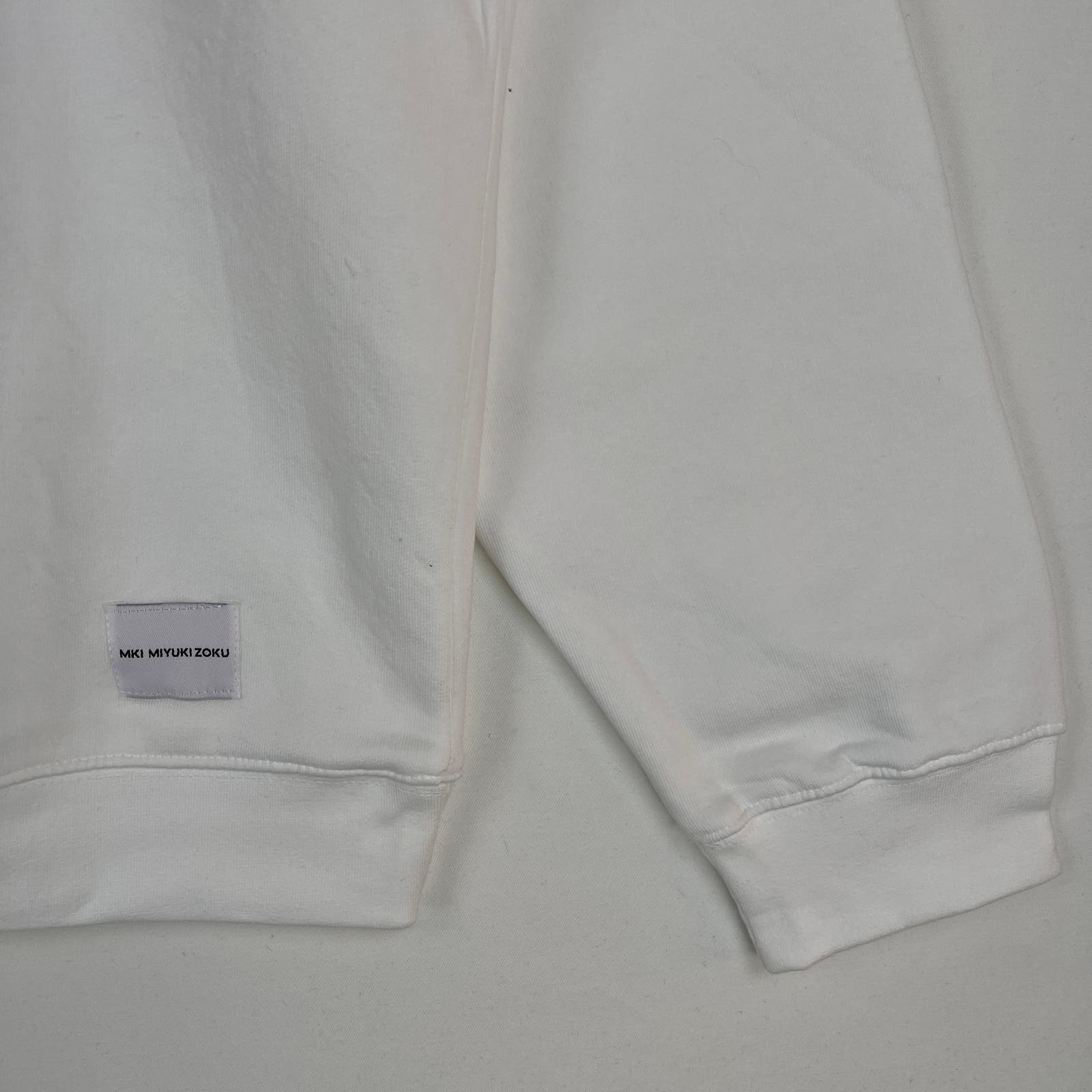 Mki Miyuki Zoku Men White  Sweater US XL Basic Crew Sweatshirt