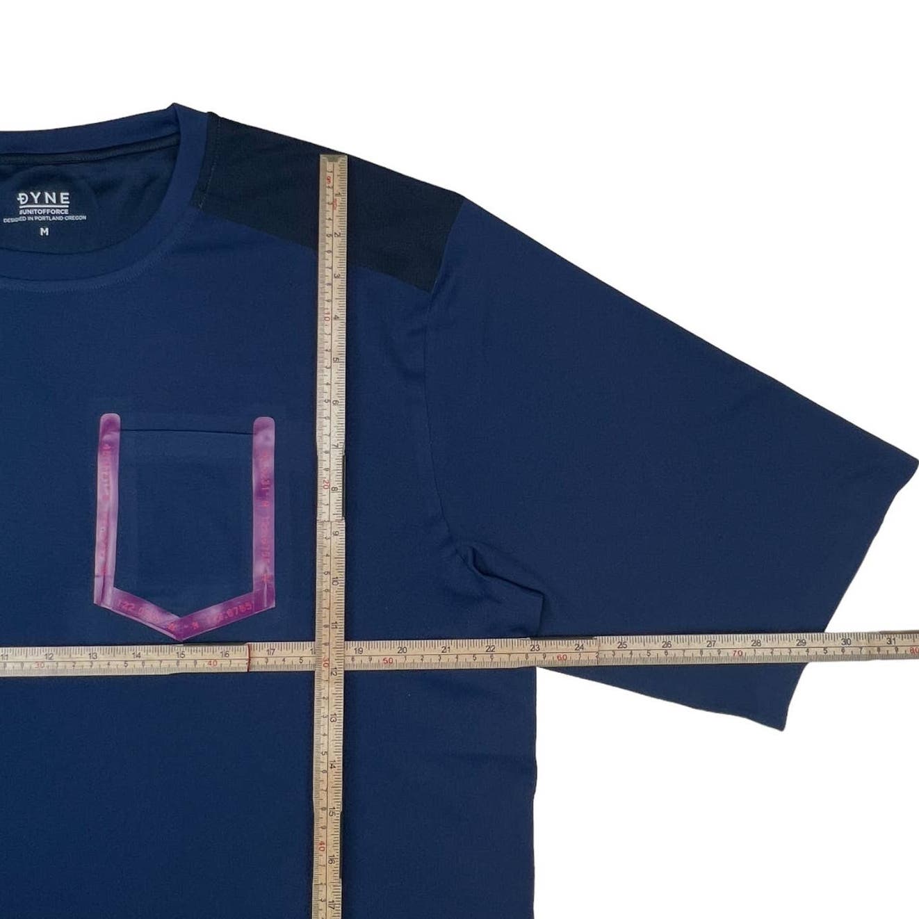 Dyne Men Navy Blue T-Shirt US M Crew Pink