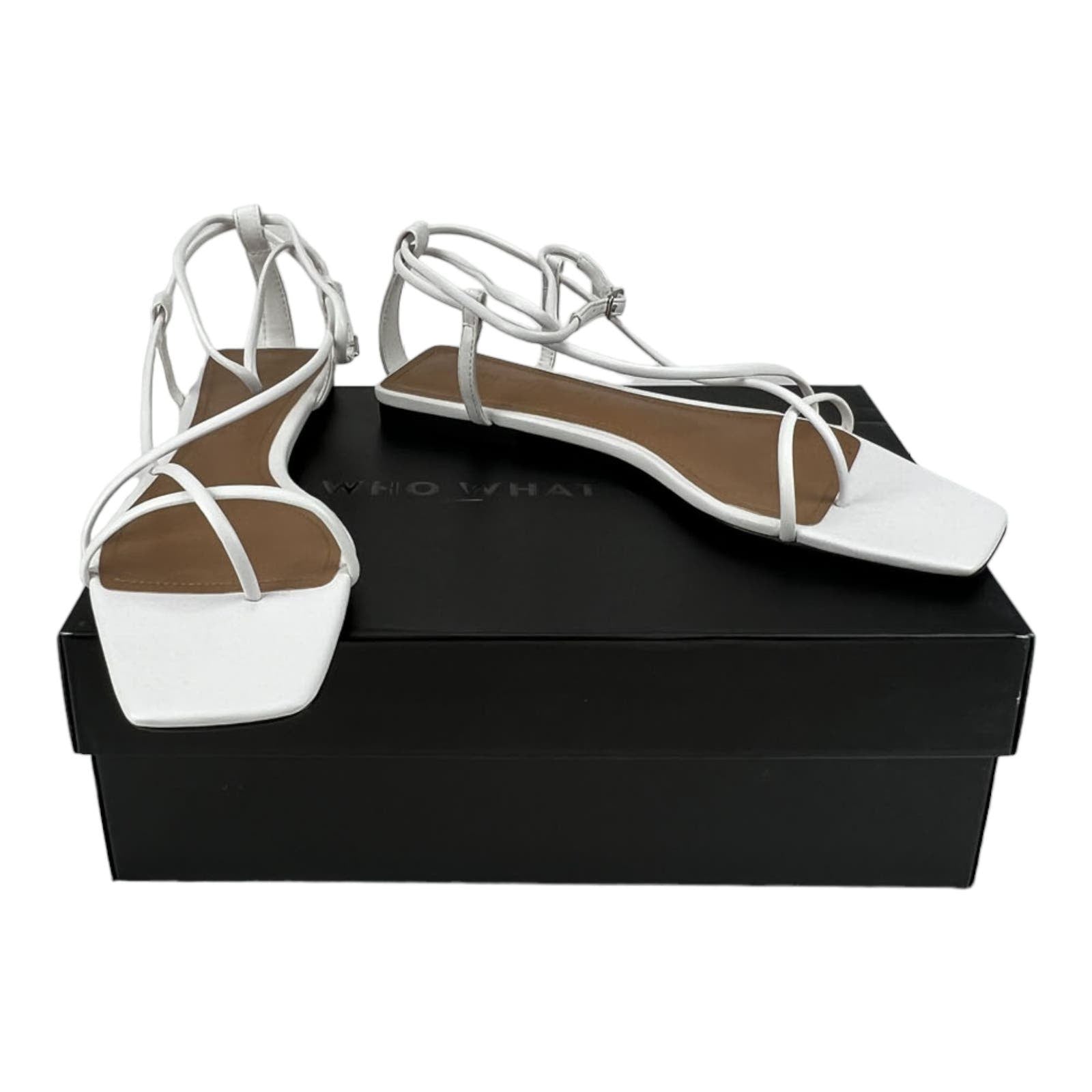 Who What Wear Women US 7 White Straps Flat Gladiator Zander Sandals