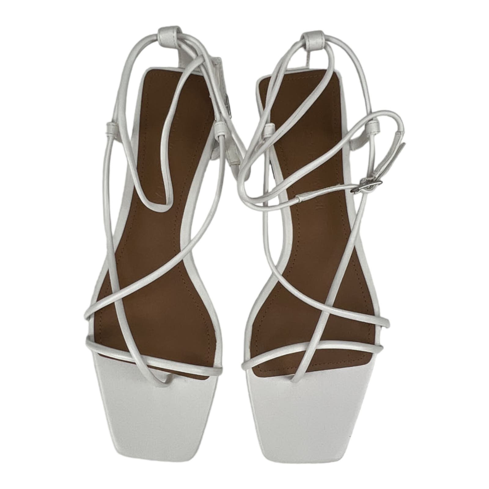 Who What Wear Women US 7 White Straps Flat Gladiator Zander Sandals